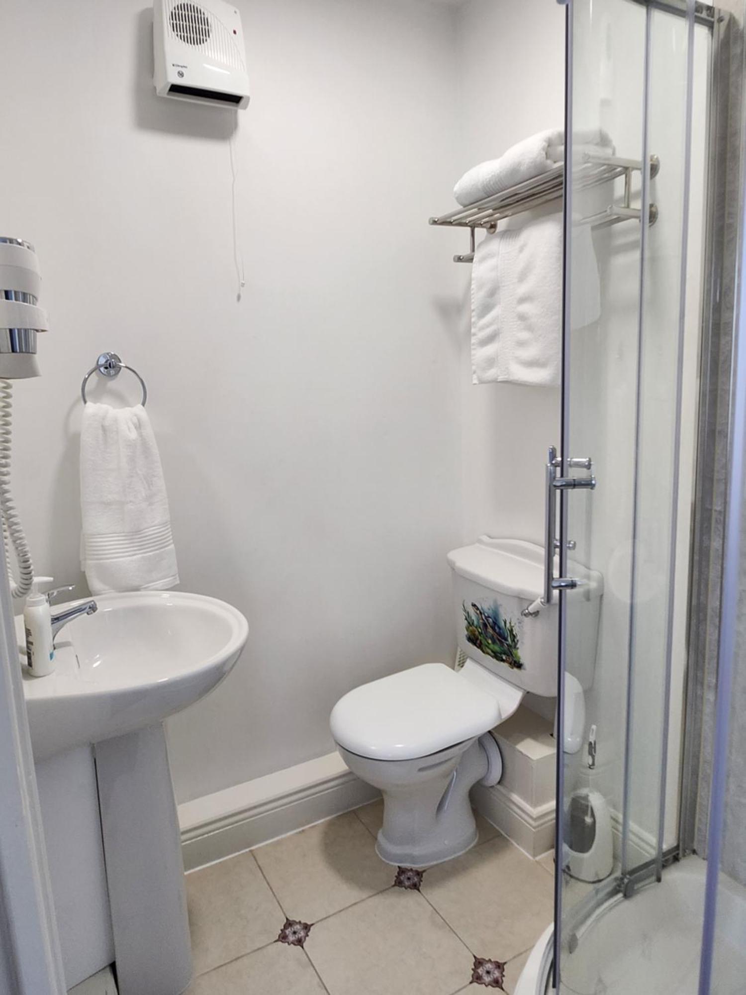 Cozy Room,Private Bathroom,Private Kitchynete Дублін Екстер'єр фото